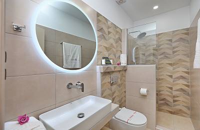 Room 3 (Apartment)
